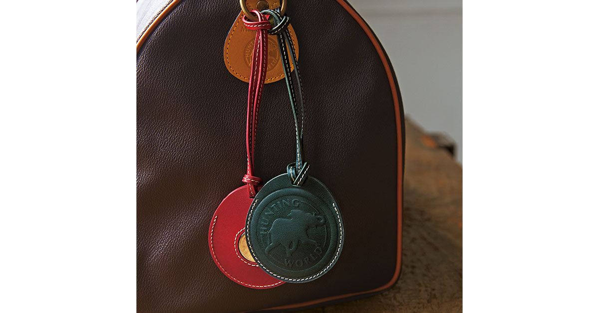 HUNTING WORLD　ストアギャランティゴールドプレーㇳ HUNTING WORLD ストアギャランティゴールドプレーㇳ