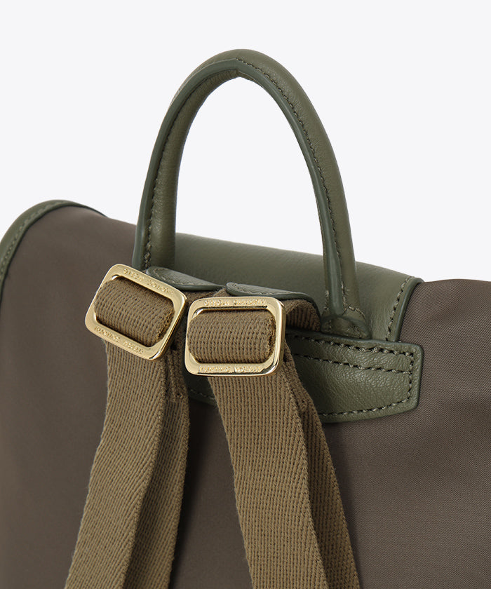 アットイーズトラディション[バックパック 7444TRD]カーキ6109411347