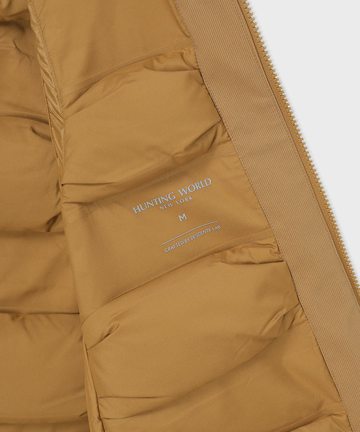 CRAFTED BY DESCENTE.LAB[オルタネイトリーウェーブ ダウンベスト FVE12M]キャメル6234600334メンズ