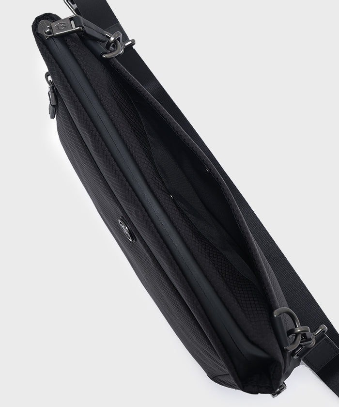 ユーティリティネオ[サコッシュ 6261UTL]ブラック6109175108 8