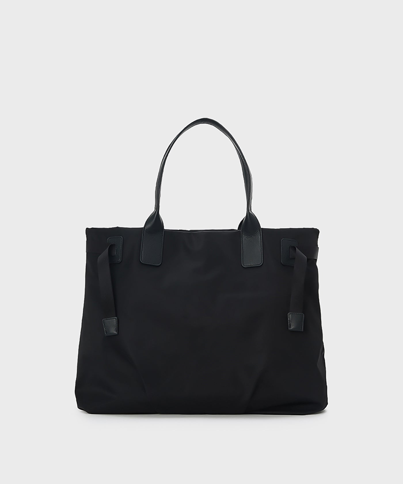 ○★新品 未使用 ハンティングワールド バイカラースタッズトートバッグ ブラック 2025秋冬新作 – HUNTING WORLD ONLINE STORE