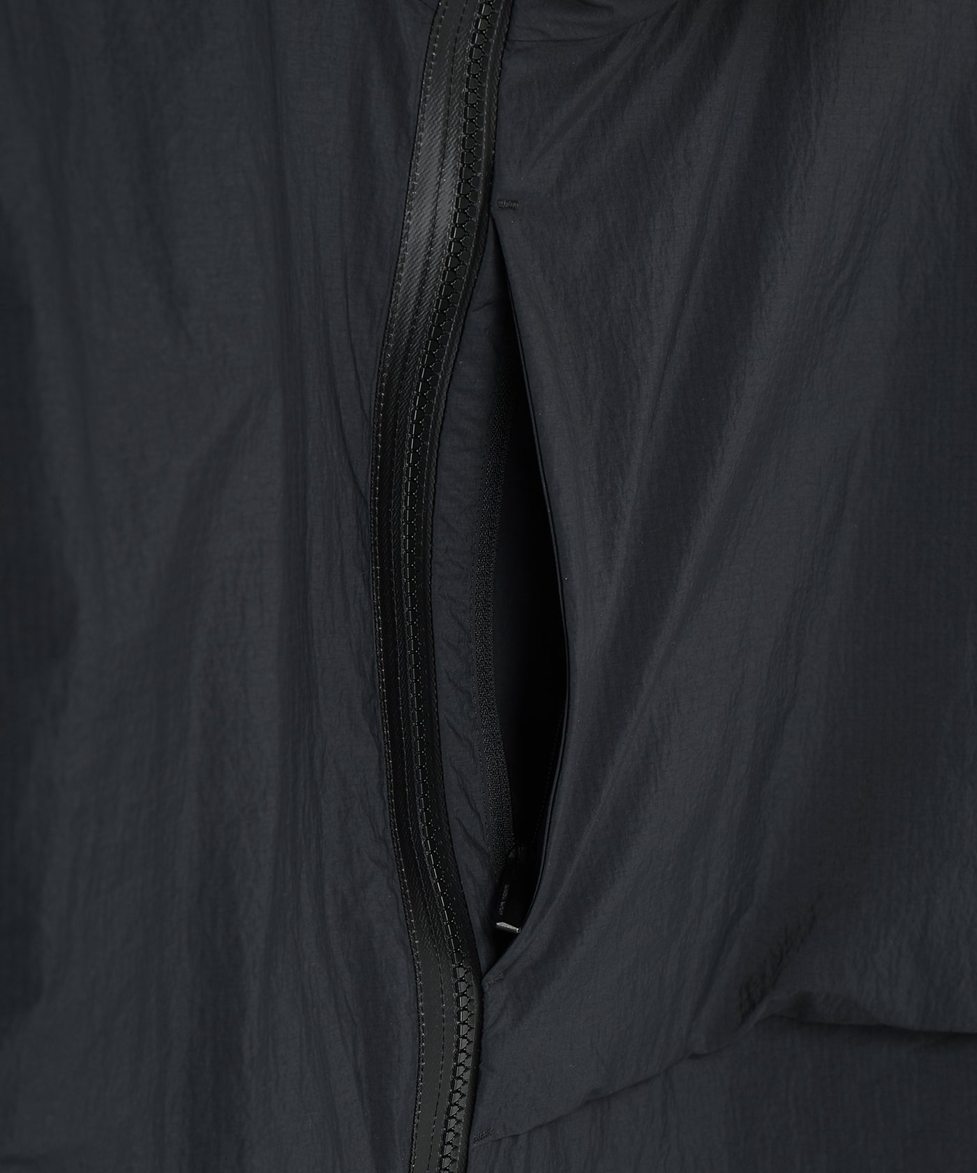 CRAFTED BY DESCENTE.LAB[リンクルリップストップ エアリーパッカブルジャケット SJK35M]ブラック6235600108メンズ 6