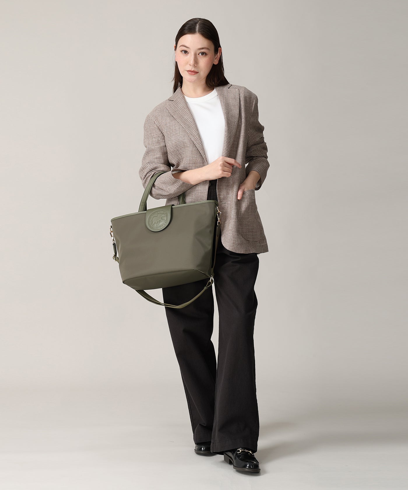 アットイーズトラディション[トートバッグM 7441TRD]カーキ6109411747 12