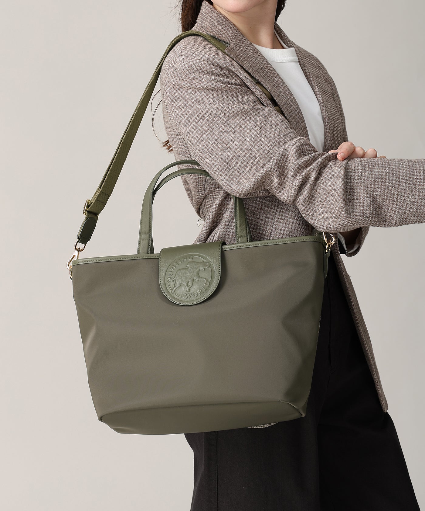 アットイーズトラディション[トートバッグM 7441TRD]カーキ6109411747 1