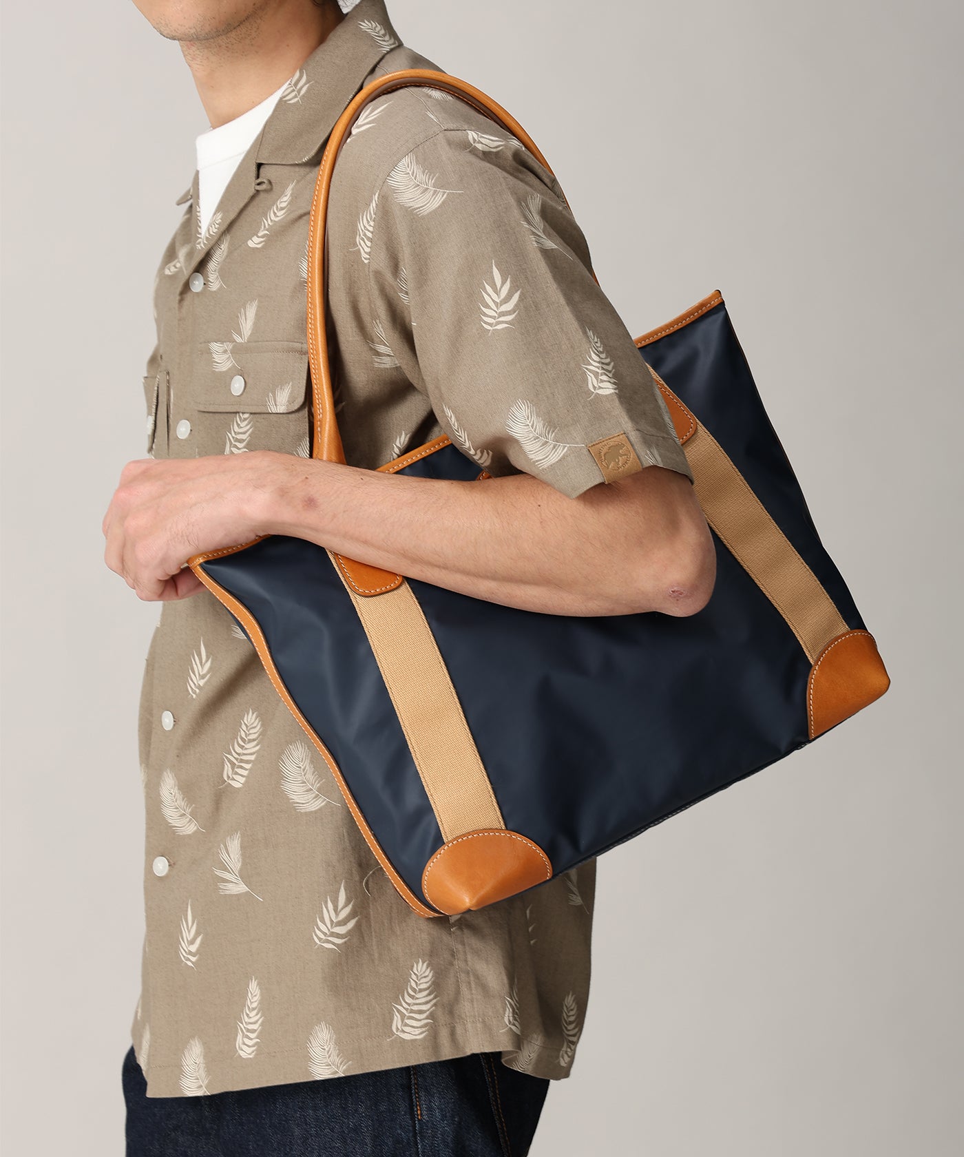 バチューフロンティア[トートバッグM 2355BFR]ネイビー6109092678 1