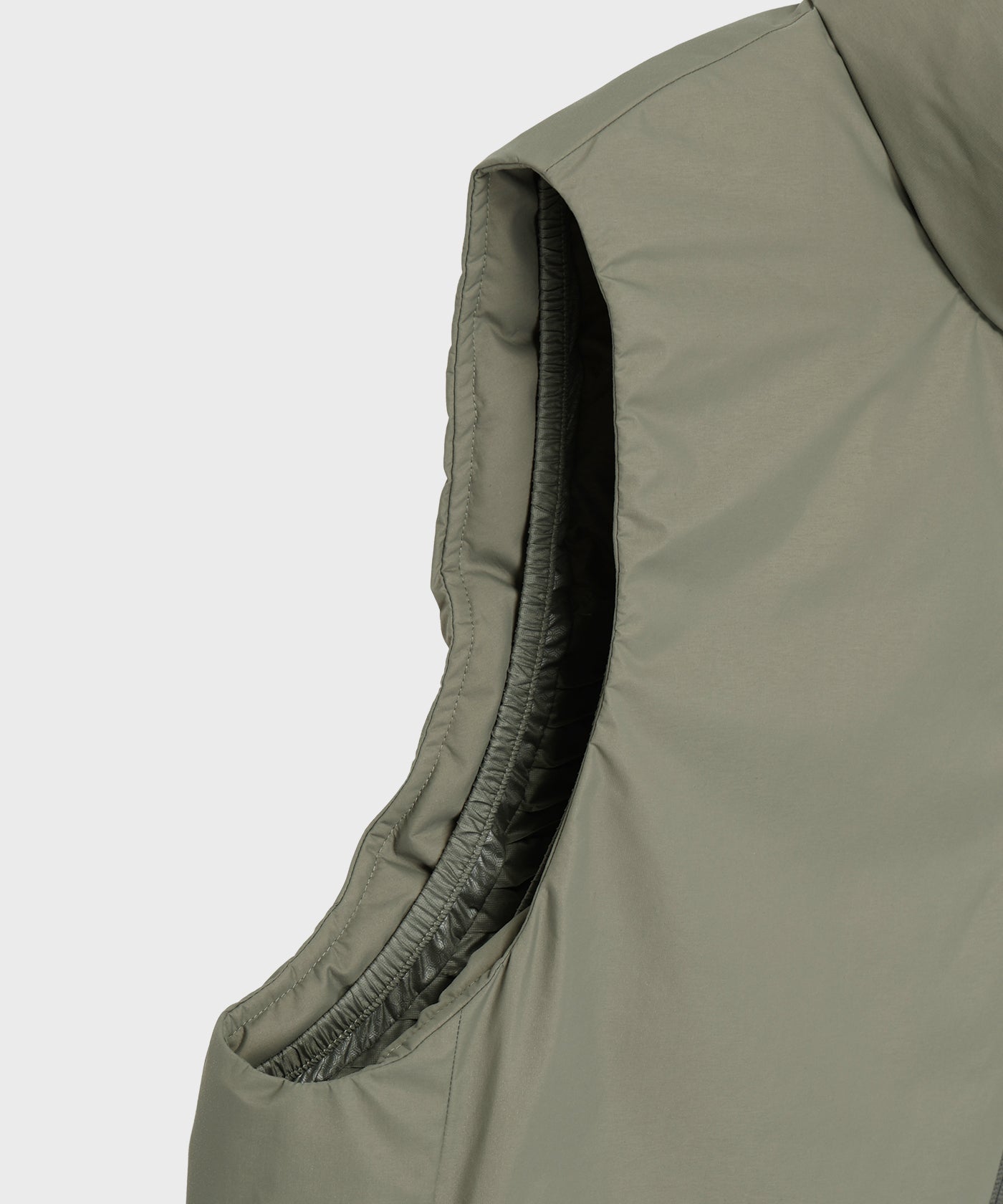 CRAFTED BY DESCENTE.LAB[クロスプリーツダウンベスト FVE01M]グリーン6236600455メンズ 5