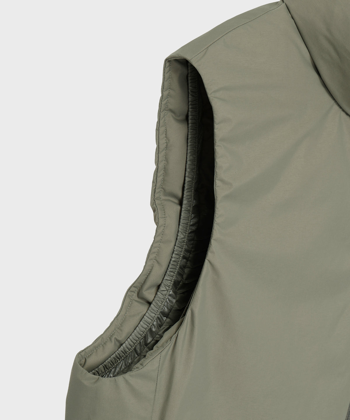 CRAFTED BY DESCENTE.LAB[クロスプリーツダウンベスト FVE01M]グリーン6236600455メンズ 5