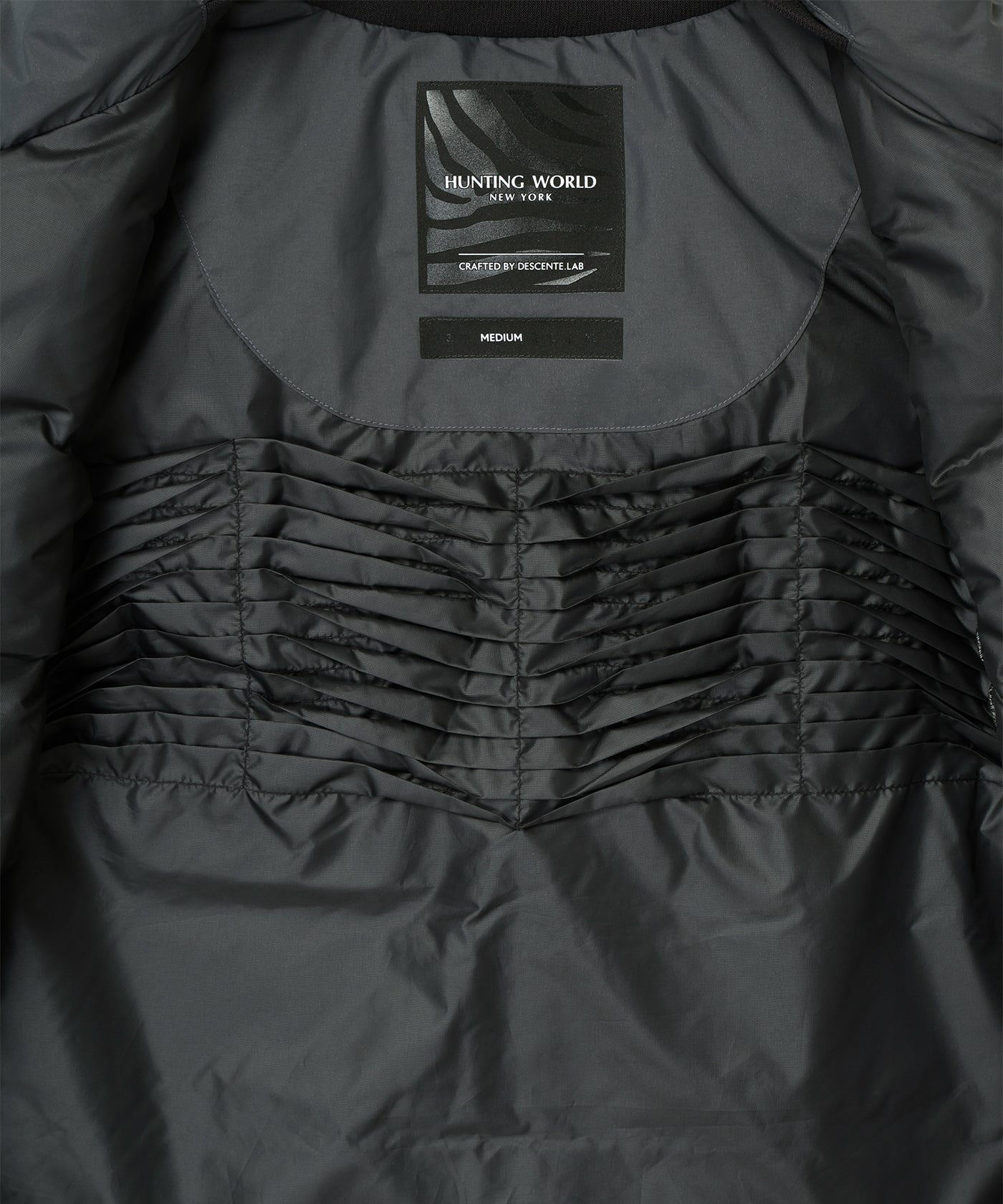 CRAFTED BY DESCENTE.LAB[クロスプリーツダウンベスト FVE01M]グレー6236600405メンズ 9