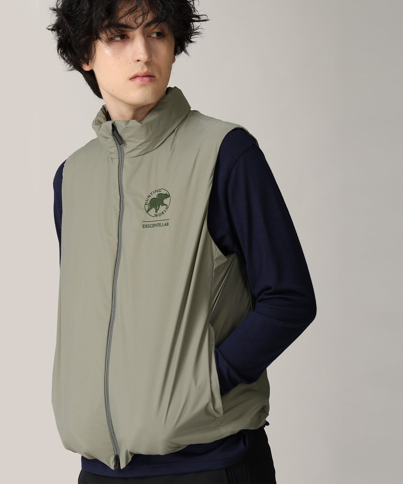 CRAFTED BY DESCENTE.LAB[クロスプリーツダウンベスト FVE01M]グリーン6236600455メンズ 1