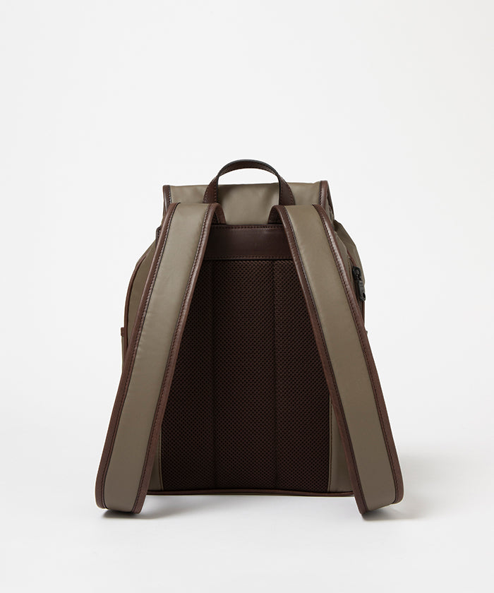 バチューデイトリップ[バックパックS 4624BDT]オリーブ6109060446 HUNTING WORLD