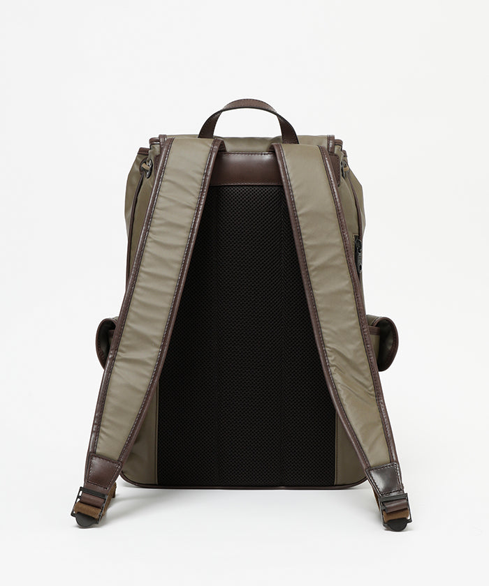 バチューデイトリップ[バックパック4622BDT]オリーブ6109064646 HUNTING WORLD