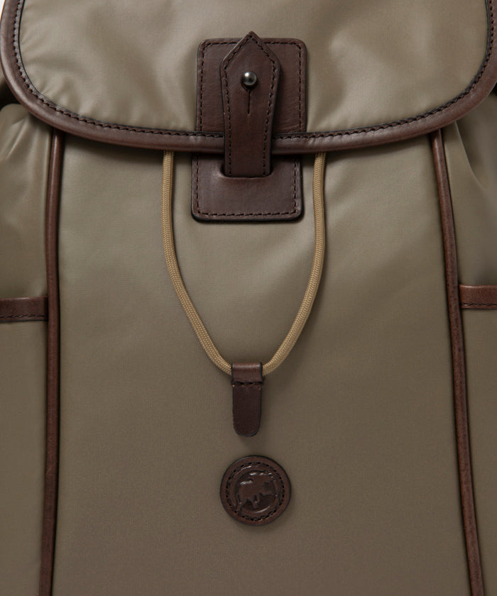 バチューデイトリップ[バックパックS 4624BDT]オリーブ6109060446 HUNTING WORLD