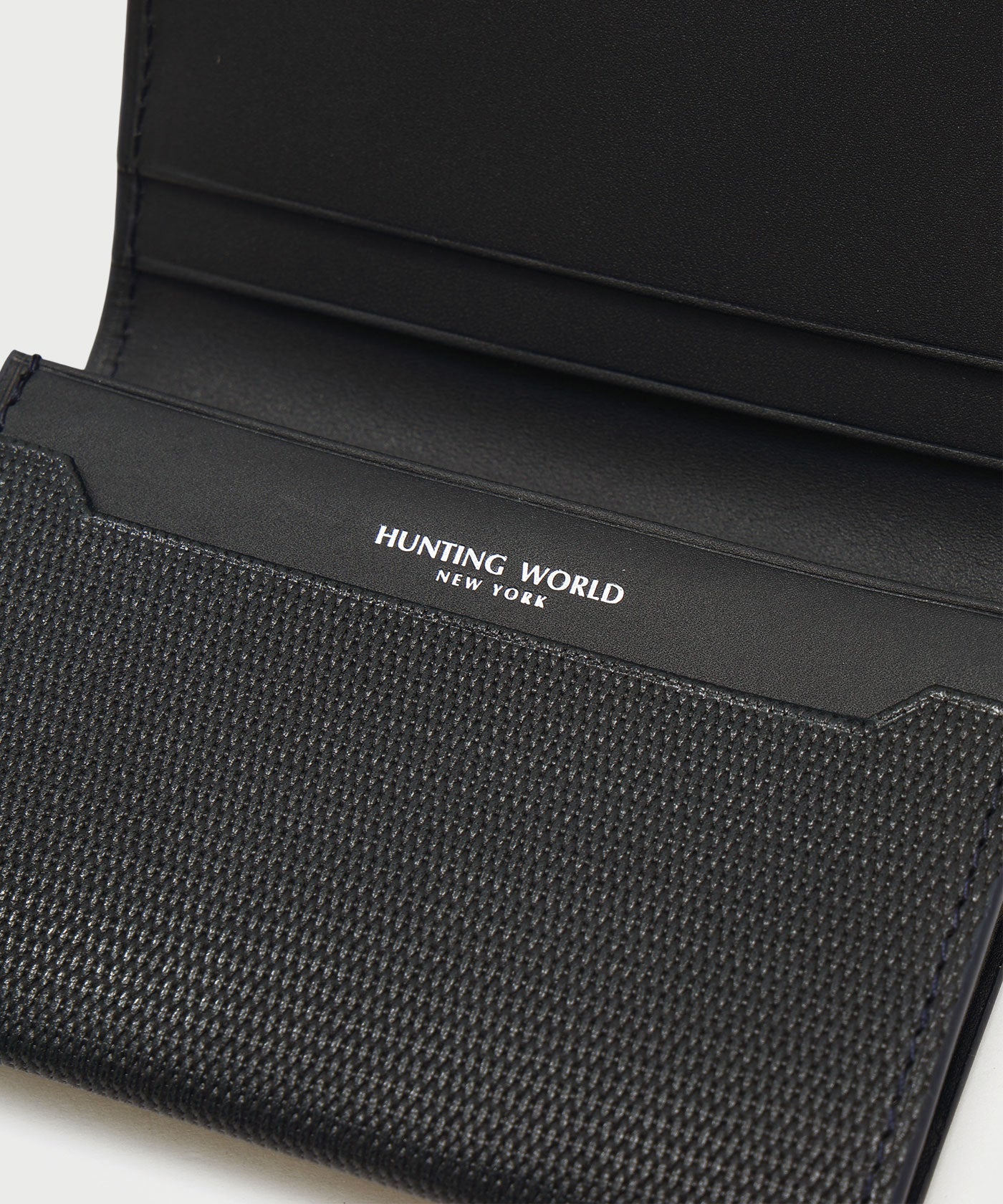 クリスタルグレイン[カードケース 373CGR]ブラック6119203208 HUNTING WORLD