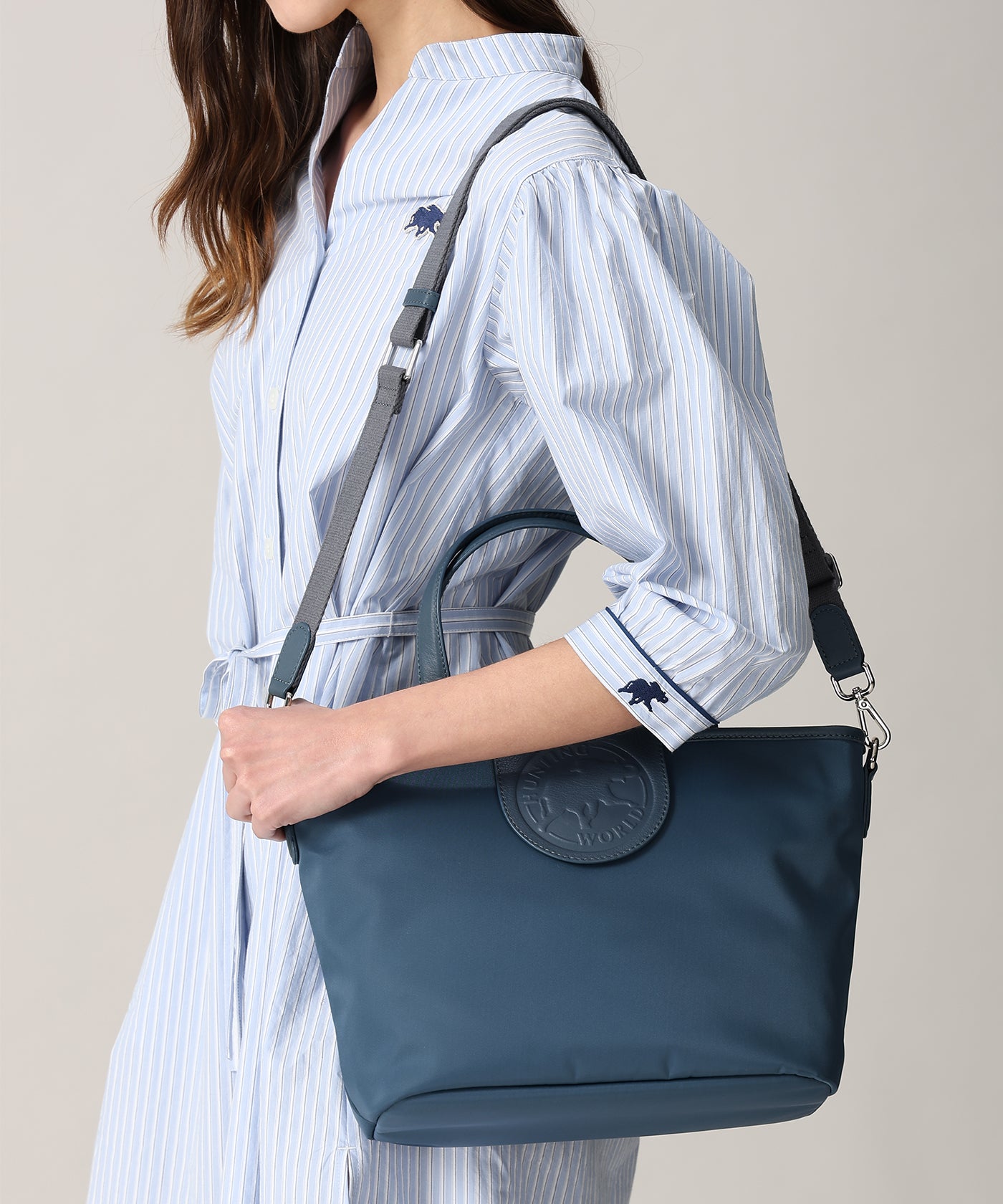 アットイーズトラディション[トートバッグS 7440TRD]ブルー6109411675 HUNTING WORLD