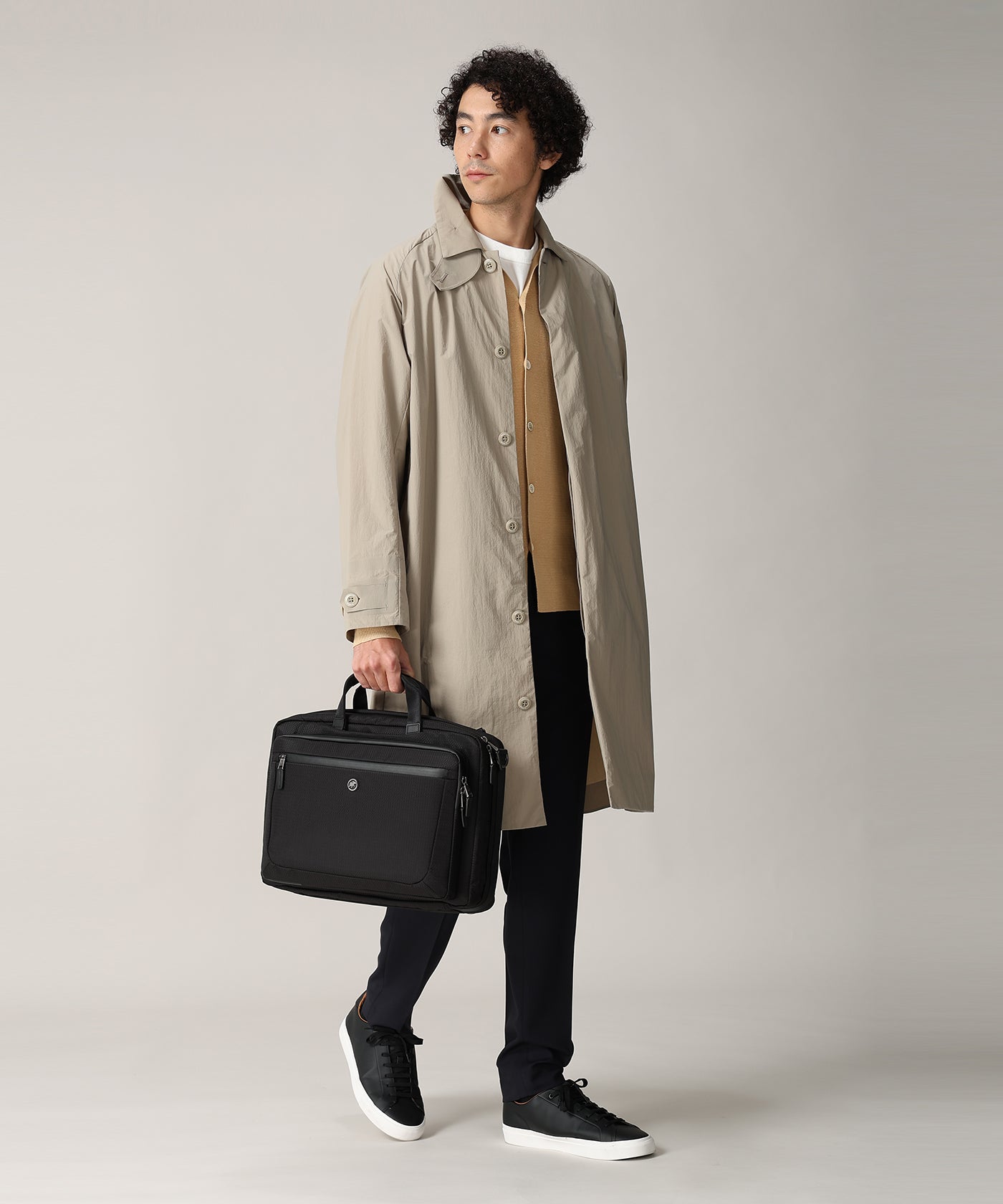 ユーティリティネオ[3WAYバッグ 6271UTL]ブラック6109175708 HUNTING WORLD